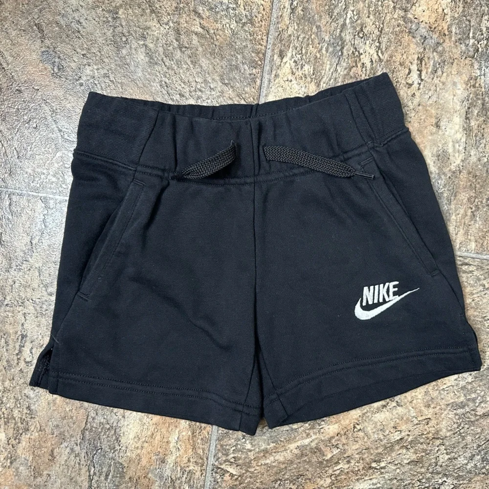 Nike comfortable sleek